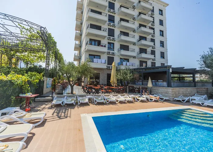 Hotel Pharos