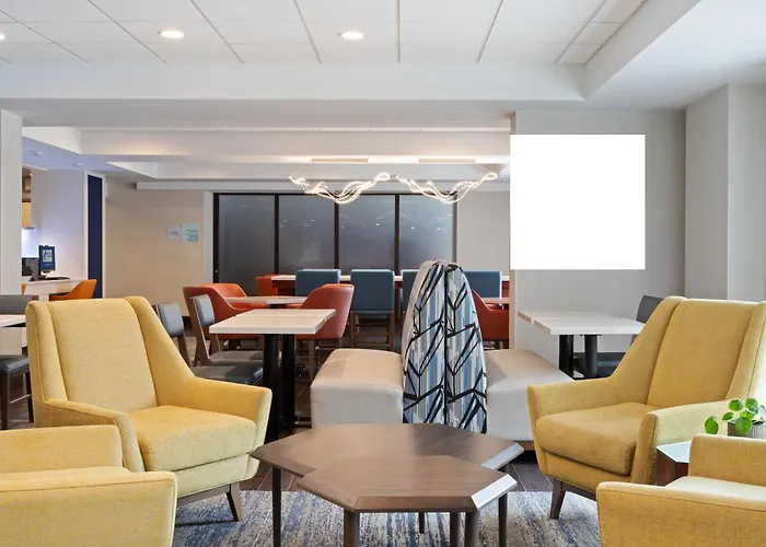 Holiday Inn Express & Suites Cincinnati Riverfront By Ihg