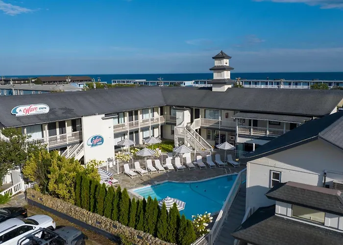 A Wave Inn - Montauk