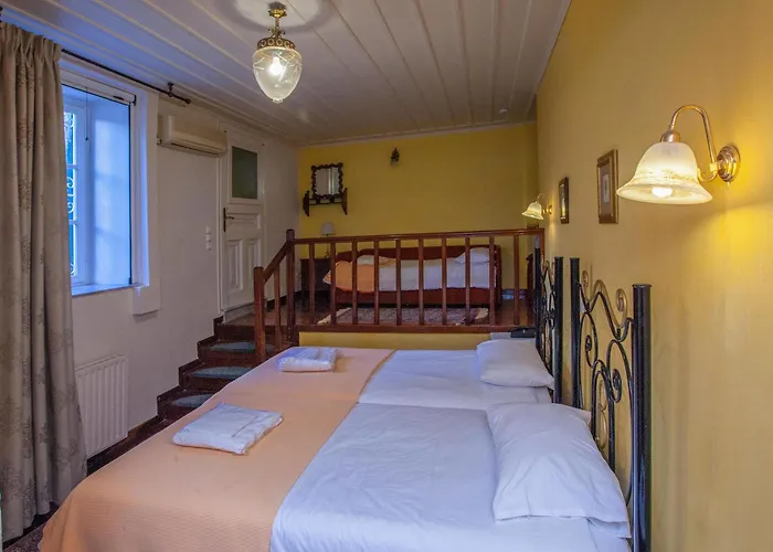 Byron Traditional Hotel