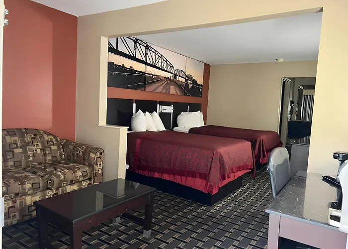 Days Inn & Suites By Wyndham Pine Bluff