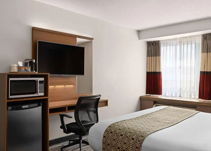 Microtel Inn & Suites By Wyndham Kirkland Lake