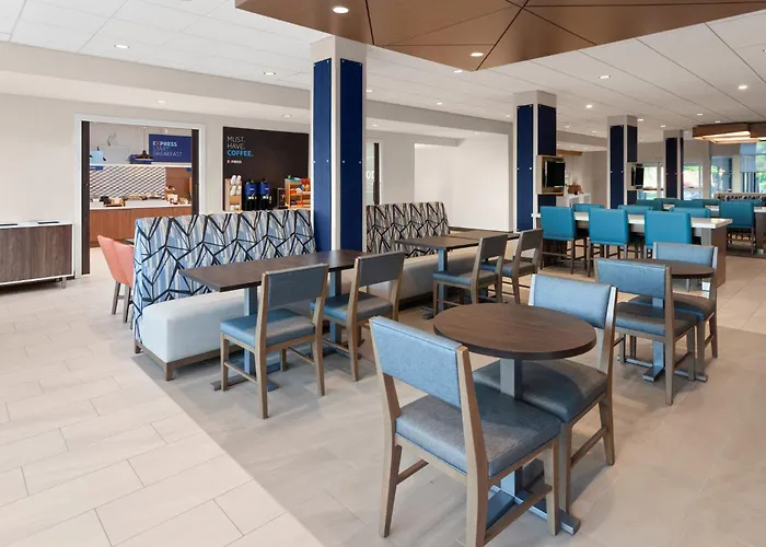 Holiday Inn Express & Suites Reedsburg - Dells Area By Ihg
