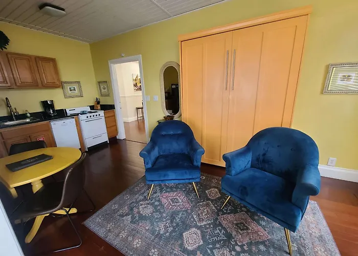 Two Duval Street Suites W Parking And Pool