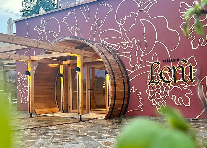 Fraeulein Leni Hotel