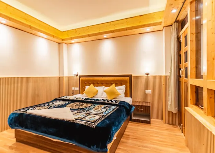 The Golden Retreat Hotel In Pelling