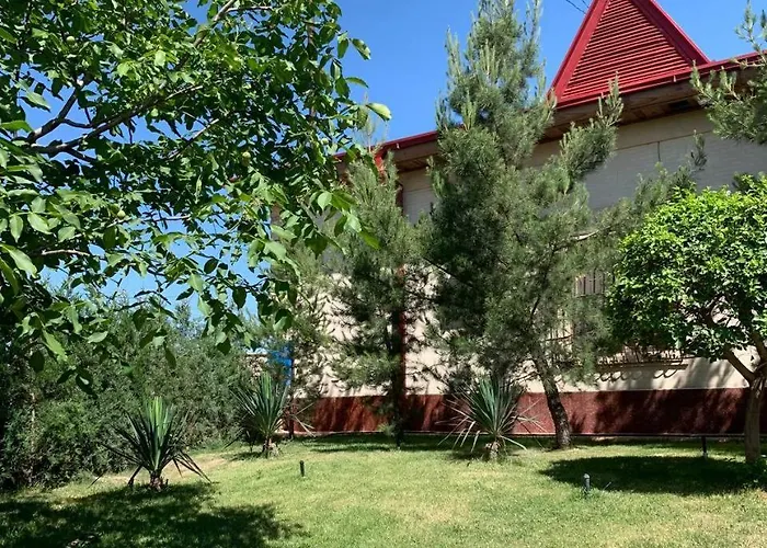 Uyut Guest House
