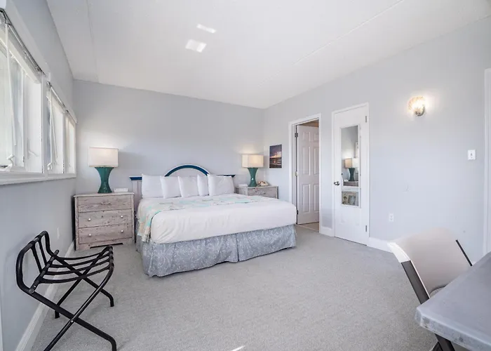 Biscayne Suites