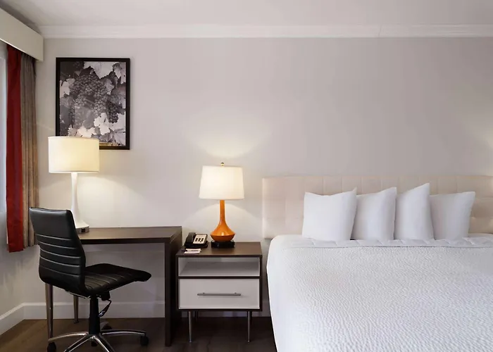 Ramada By Wyndham San Diego Poway Miramar