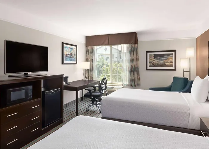 La Quinta By Wyndham Bakersfield North