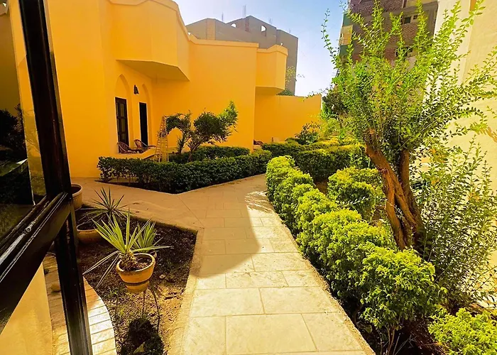El Nakhil Hotel