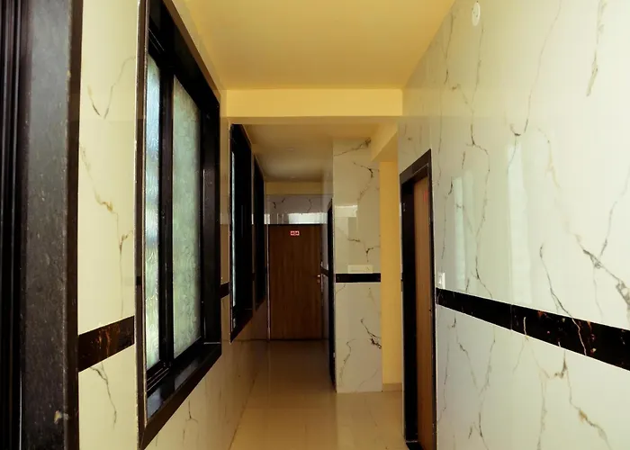 Hotel New Delhi Jalgaon