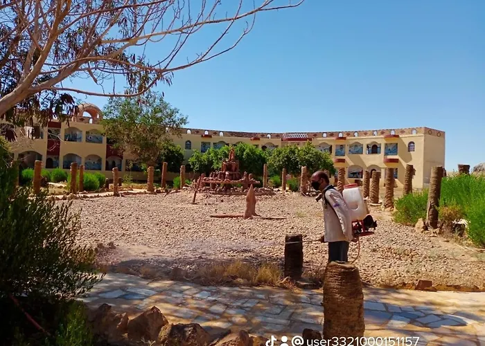 Oasis Panorama