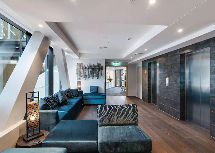 Ramada By Wyndham Queenstown Central