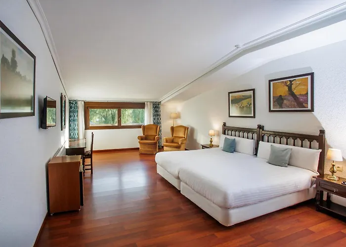 Hotel Conde Rodrigo II By Eme Hoteles