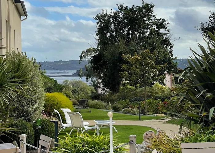 Hotel Les Agapanthes-Logis Hotel