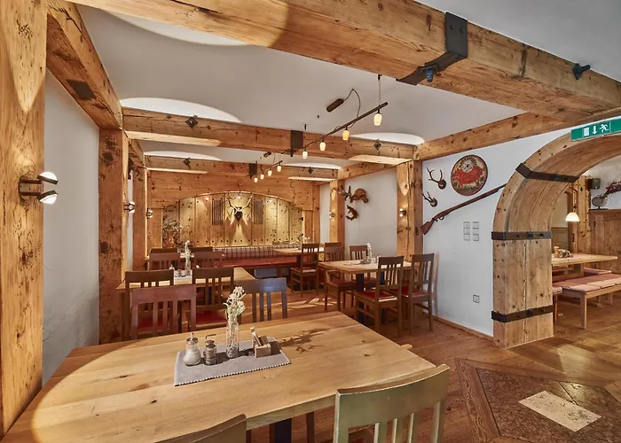 Aktivhotel&Gasthof Schmelz Ihr familienfreundliches Urlaubs Hotel mit Wellness, Almsauna, Chiemgau Karte