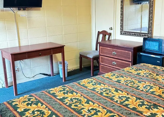 Greenlawn Motel