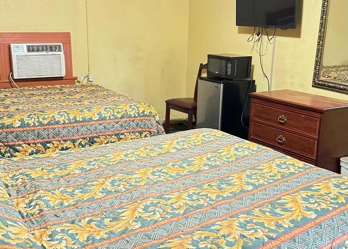 Greenlawn Motel