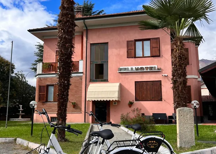 Fell Hotel