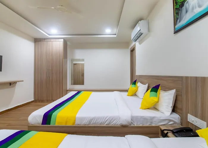 Itsy Hotels Krishna Residency, Govardhan Chauraha
