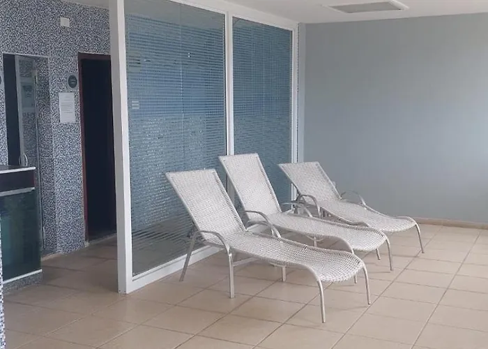 Flat com varanda, quarto de Morador Hotel 1112