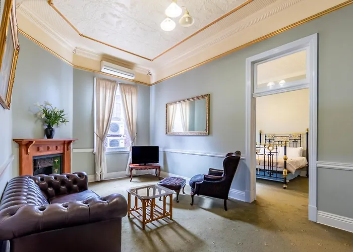 Criterion Warwick Hotel