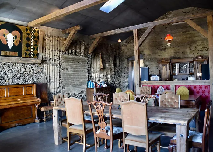 Grafaros House