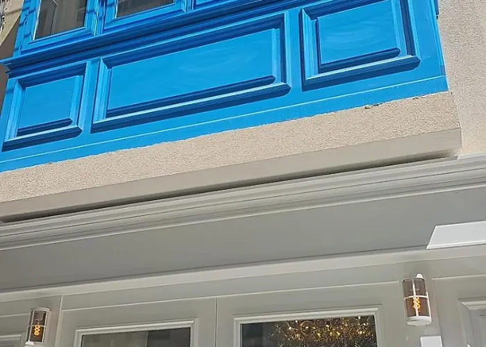 Balcony Studios