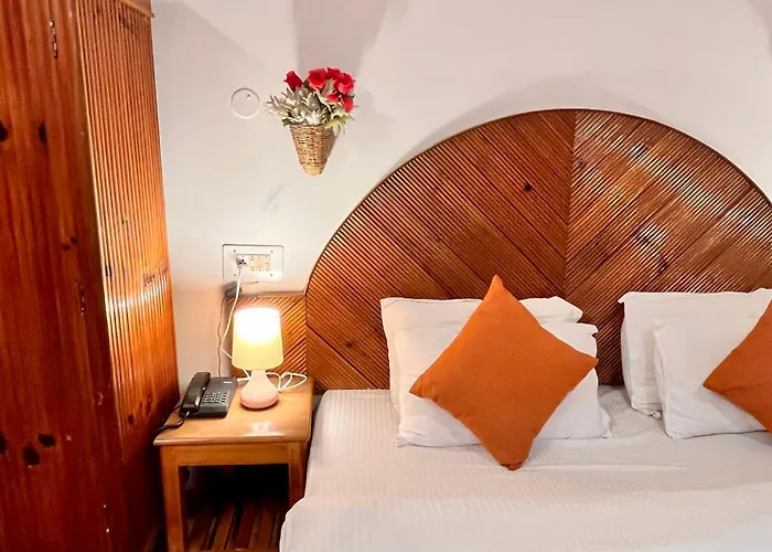 Ganga Lodge - Affordable Luxury Stay Near Mall Road Manali
