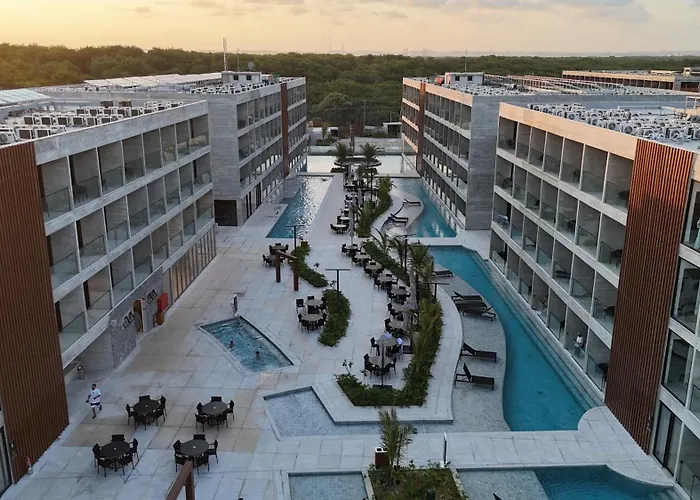 Porto Alto Resort Muro Alto B02-215 - 224