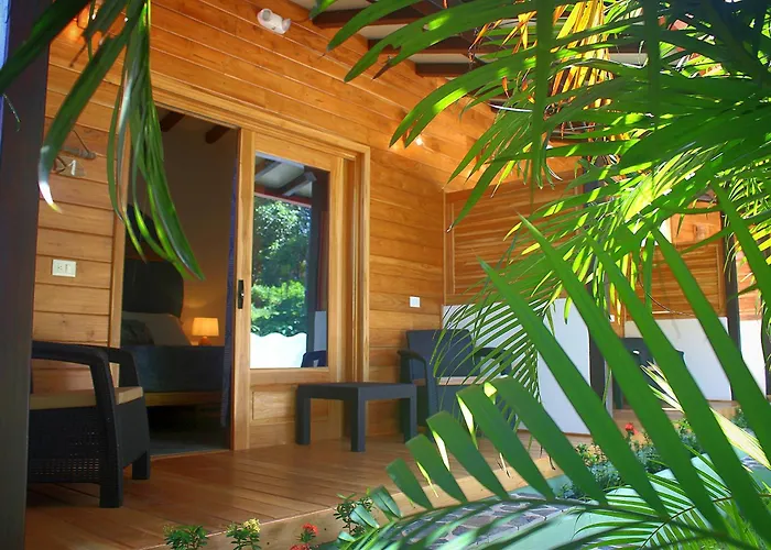 Tiki Lodge Hotel De Charme