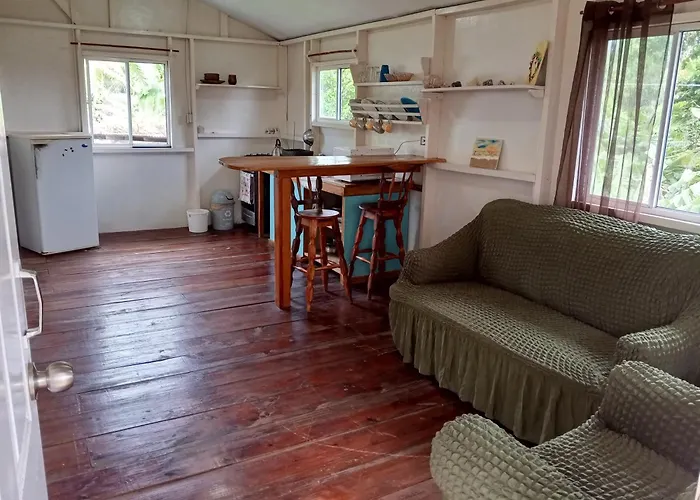 Christina'S Guest House Official