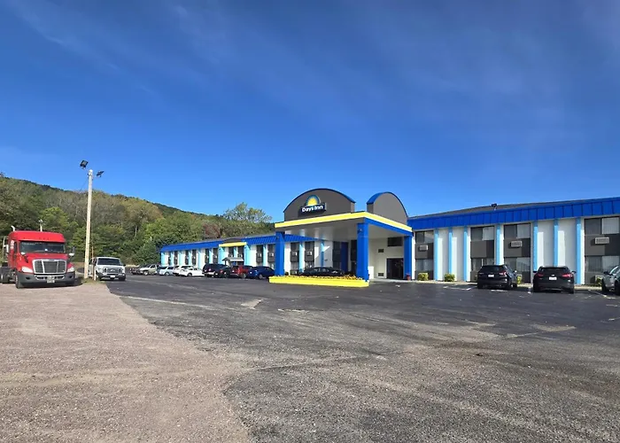 Days Inn By Wyndham Portage Cascade Mountain Area
