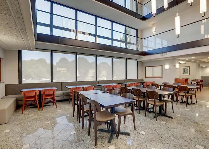 Drury Inn & Suites Charlotte University Place
