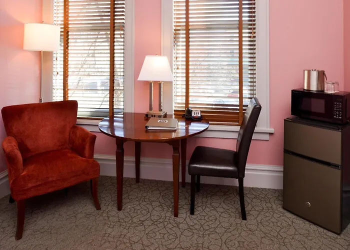 Montvale Hotel
