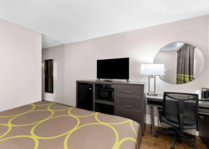 Super 8 By Wyndham Goodyear/Phoenix Area