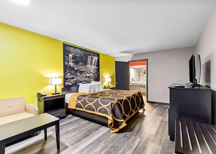 Super 8 By Wyndham Paragould