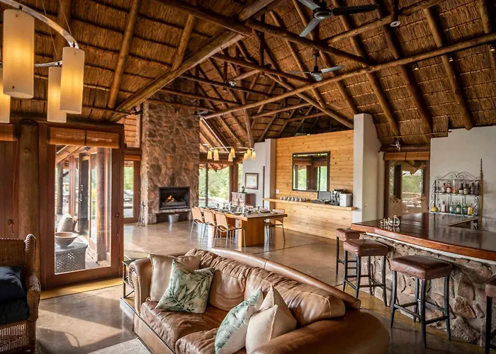 Tshwene Lodge