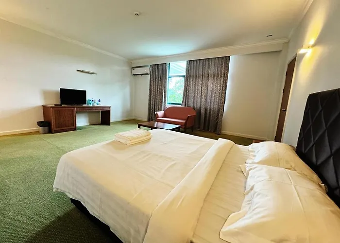Grand Topaz Hotel