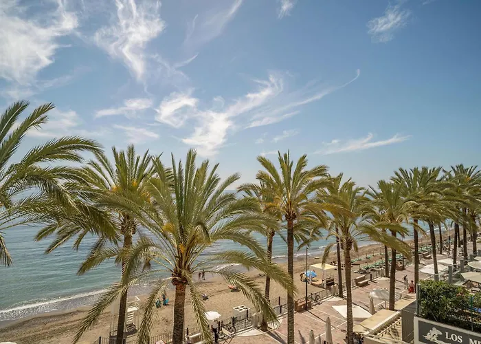 Stunning Home In Marbella With Wifi