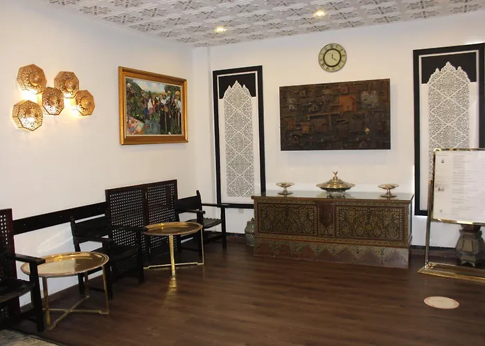 El Minzah Hotel