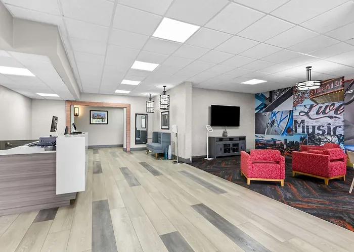 Clarion Pointe Franklin - Nashville Area