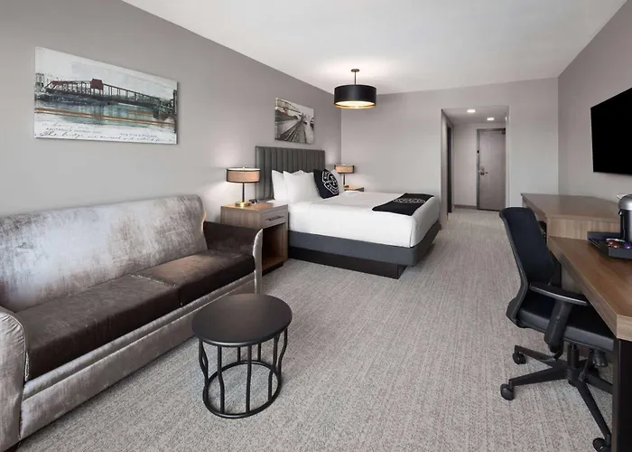 Riverbend Hotel And Suites, Trademark Collection By Wyndham