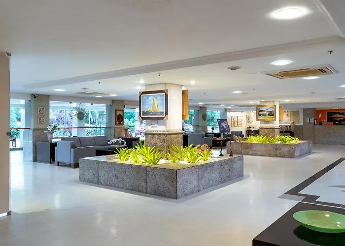 Bahia Plaza Hotel - Praia de Busca Vida - 8Km Aeroporto Salvador