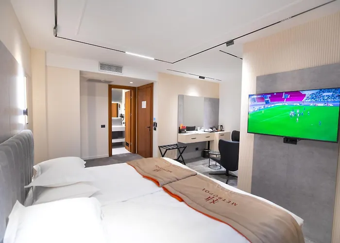 Metropol Hotel