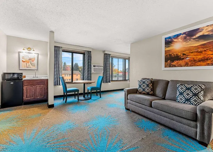 Days Inn By Wyndham Sioux Falls
