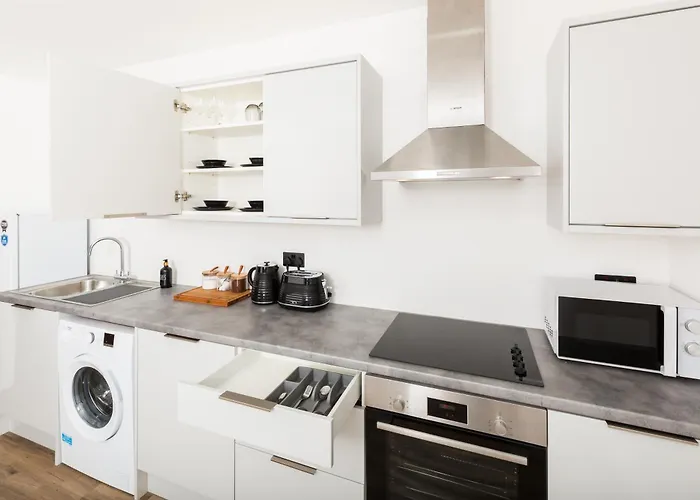 The Suites Inn Hotel Birmingham Merry Hill