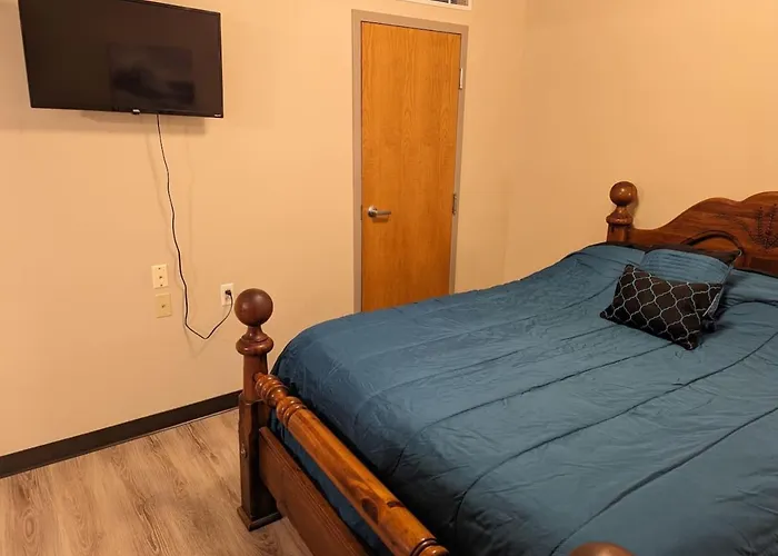 Waterloo Suites Queen 1