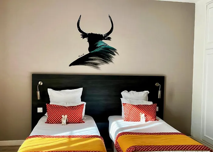Hotel Saint Louis - Au Coeur Des Remparts